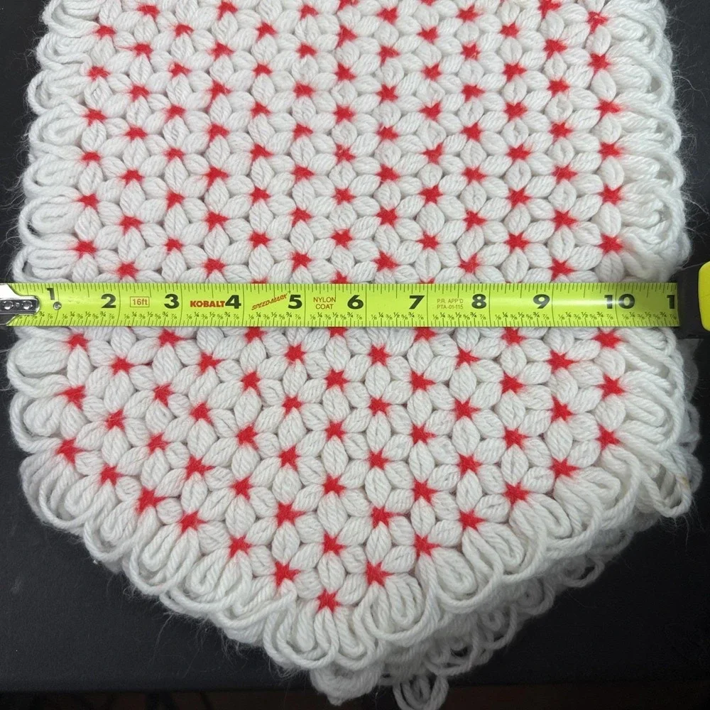 Vintage Hand-Crocheted Placemats Set‎ of 4 Red & White Oval 18